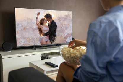 Antes del beso, es un lienzo coleccionable de alta calidad. Arte de autor para implementar como fondo de pantalla o protector de pantalla de televisores inteligente, smart tv´s. Apple Tv, Android, iOs, LG, Sony, Panasonic, Samsung, Amazon Tv, Amazon Fire.