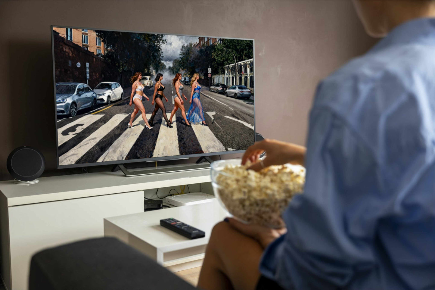 El cruce de las musas, es un lienzo coleccionable de alta calidad. Arte de autor para implementar como fondo de pantalla o protector de pantalla de televisores inteligente, smart tv´s. Apple Tv, Android, iOs, LG, Sony, Panasonic, Samsung, Amazon Tv, Amazon Fire.

