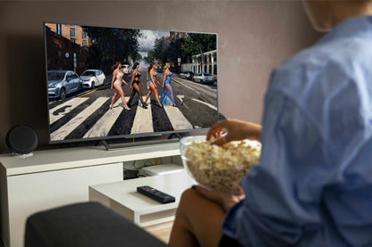 El cruce de las musas, es un lienzo coleccionable de alta calidad. Arte de autor para implementar como fondo de pantalla o protector de pantalla de televisores inteligente, smart tv´s. Apple Tv, Android, iOs, LG, Sony, Panasonic, Samsung, Amazon Tv, Amazon Fire.
