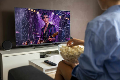 El idolo violeta, es un lienzo coleccionable de alta calidad. Arte de autor para implementar como fondo de pantalla o protector de pantalla de televisores inteligente, smart tv´s. Apple Tv, Android, iOs, LG, Sony, Panasonic, Samsung, Amazon Tv, Amazon Fire.