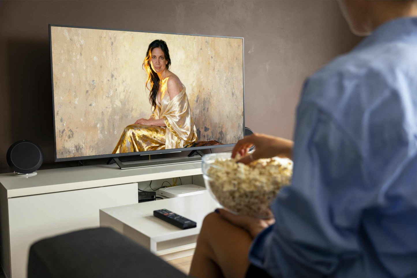 La presencia, es un lienzo coleccionable de alta calidad. Arte de autor para implementar como fondo de pantalla o protector de pantalla de televisores inteligente, smart tv´s. Apple Tv, Android, iOs, LG, Sony, Panasonic, Samsung, Amazon Tv, Amazon Fire.